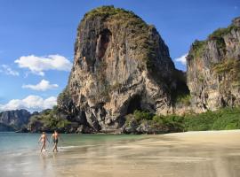 Phra_Nang_Cave_Beach_Railay